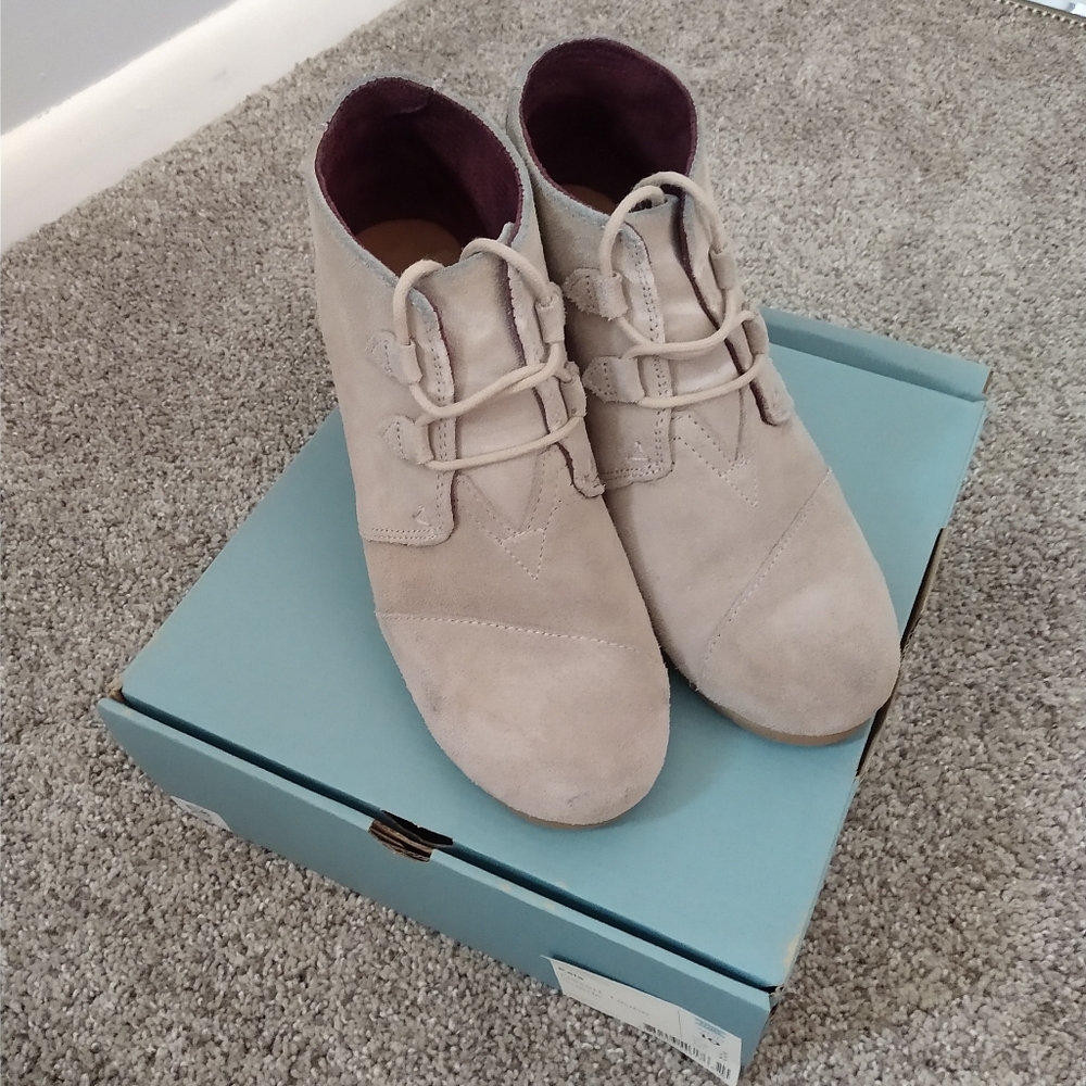 Tom's Kala Booties